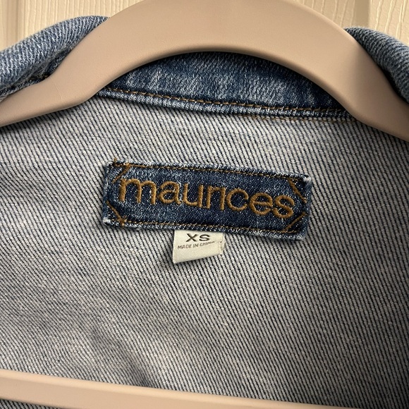 Maurices Women’s Cropped Distressed Blue Jean Jacket XSmall - Picture 2 of 9
